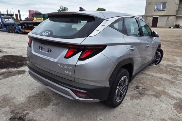 NAJNOWSZY Model 1.6 hybrid